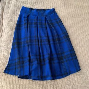 Plaid pleated midi skirt